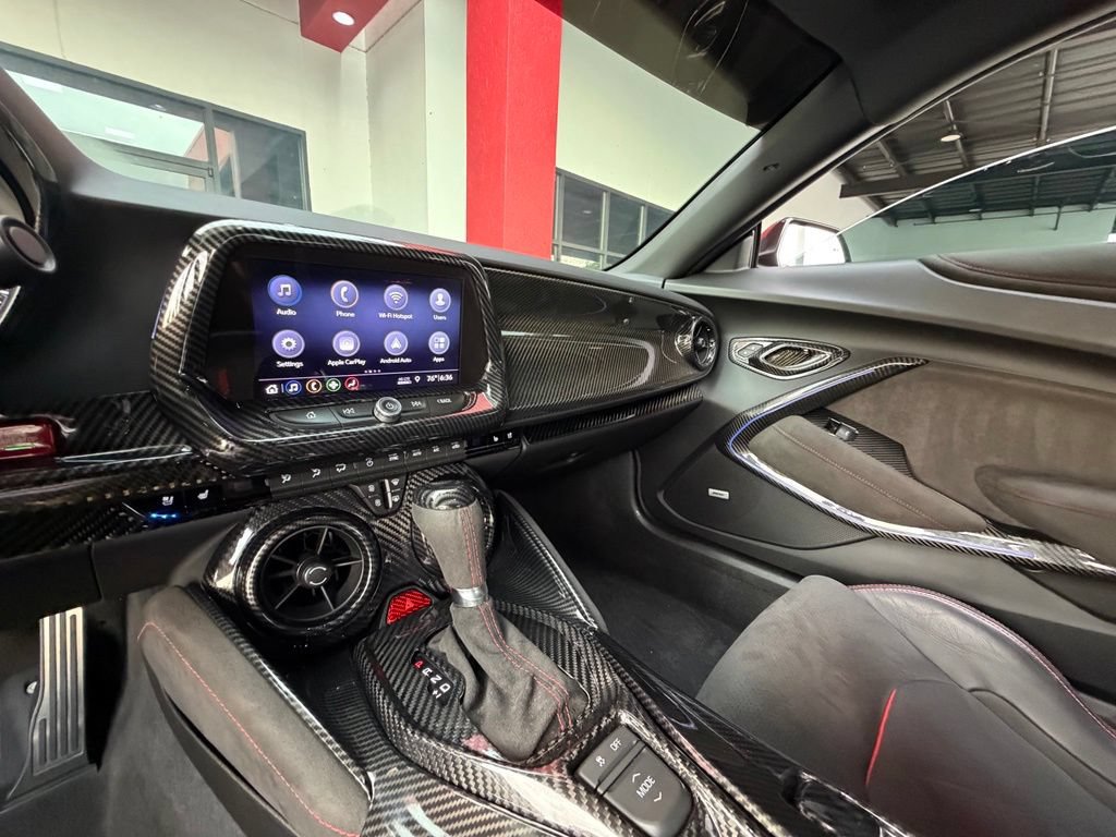 Used 2019 Chevrolet Camaro ZL1 RWD image 38