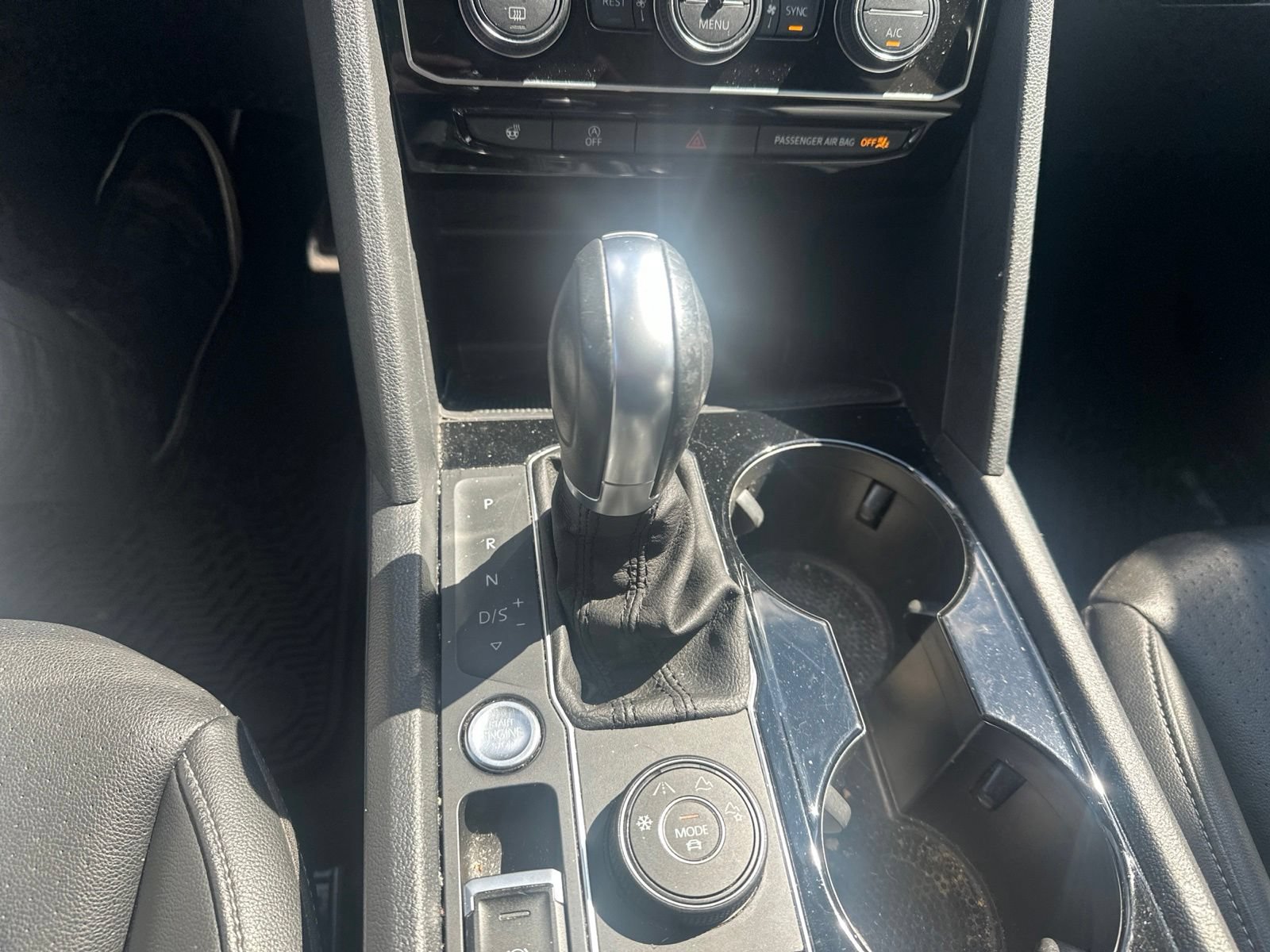 Used 2019 Volkswagen Atlas SEL R-Line AWD/4WD image 15