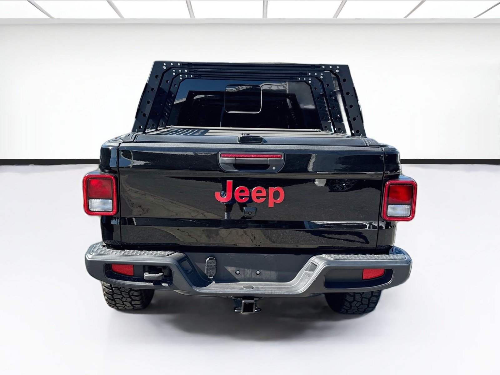Used 2025 Jeep Gladiator Sport AWD/4WD image 5