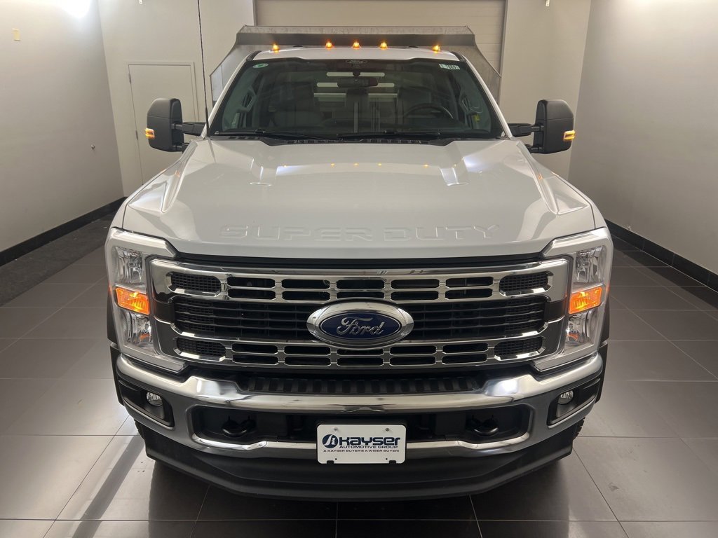 New 2025 Ford F550 4x4 Regular Cab Super Duty image 2