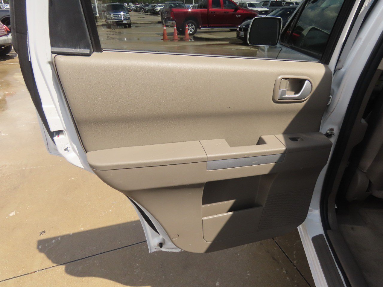 Used 2011 Mitsubishi Endeavor LS FWD image 19
