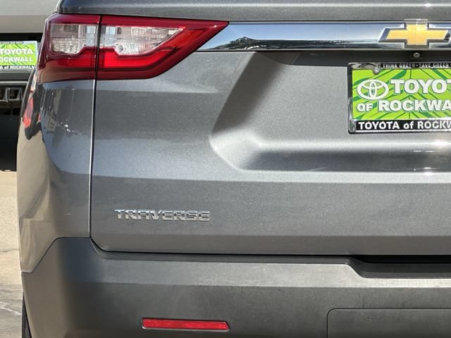 Used 2021 Chevrolet Traverse LS FWD image 5
