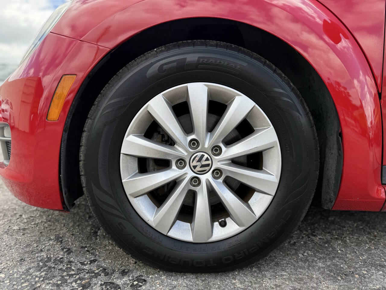 Used 2017 Volkswagen Beetle 1.8T Classic FWD image 24