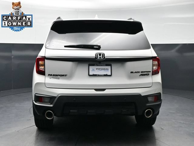 Used 2024 Honda Passport Black Edition image 2