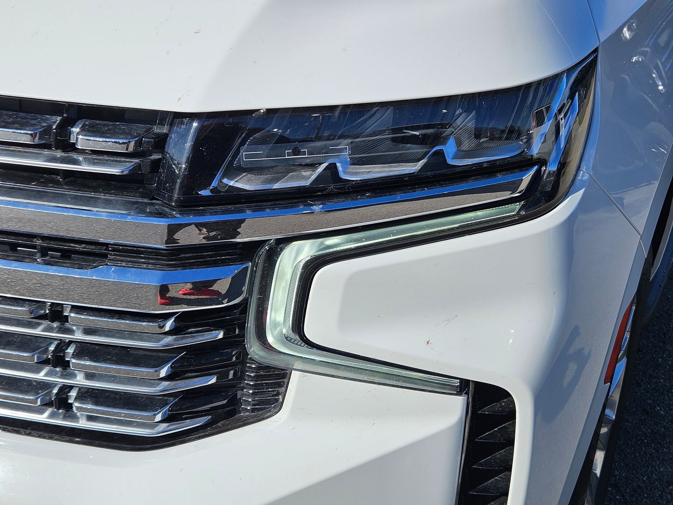 Used 2024 Chevrolet Suburban Premier image 10