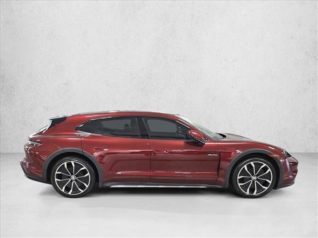 Used 2022 Porsche Taycan 4 Cross Turismo w/ Premium Package AWD/4WD image 4