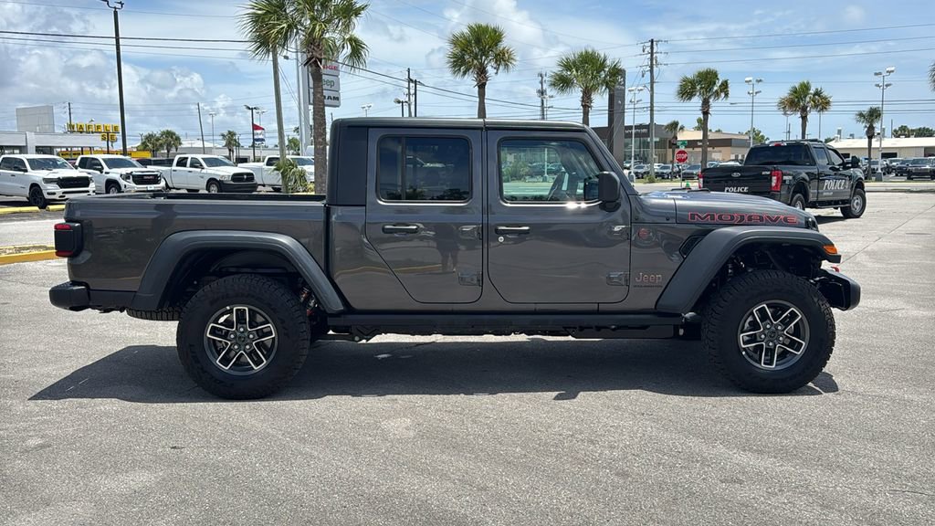 Used 2026 Jeep Gladiator Mojave AWD/4WD image 7