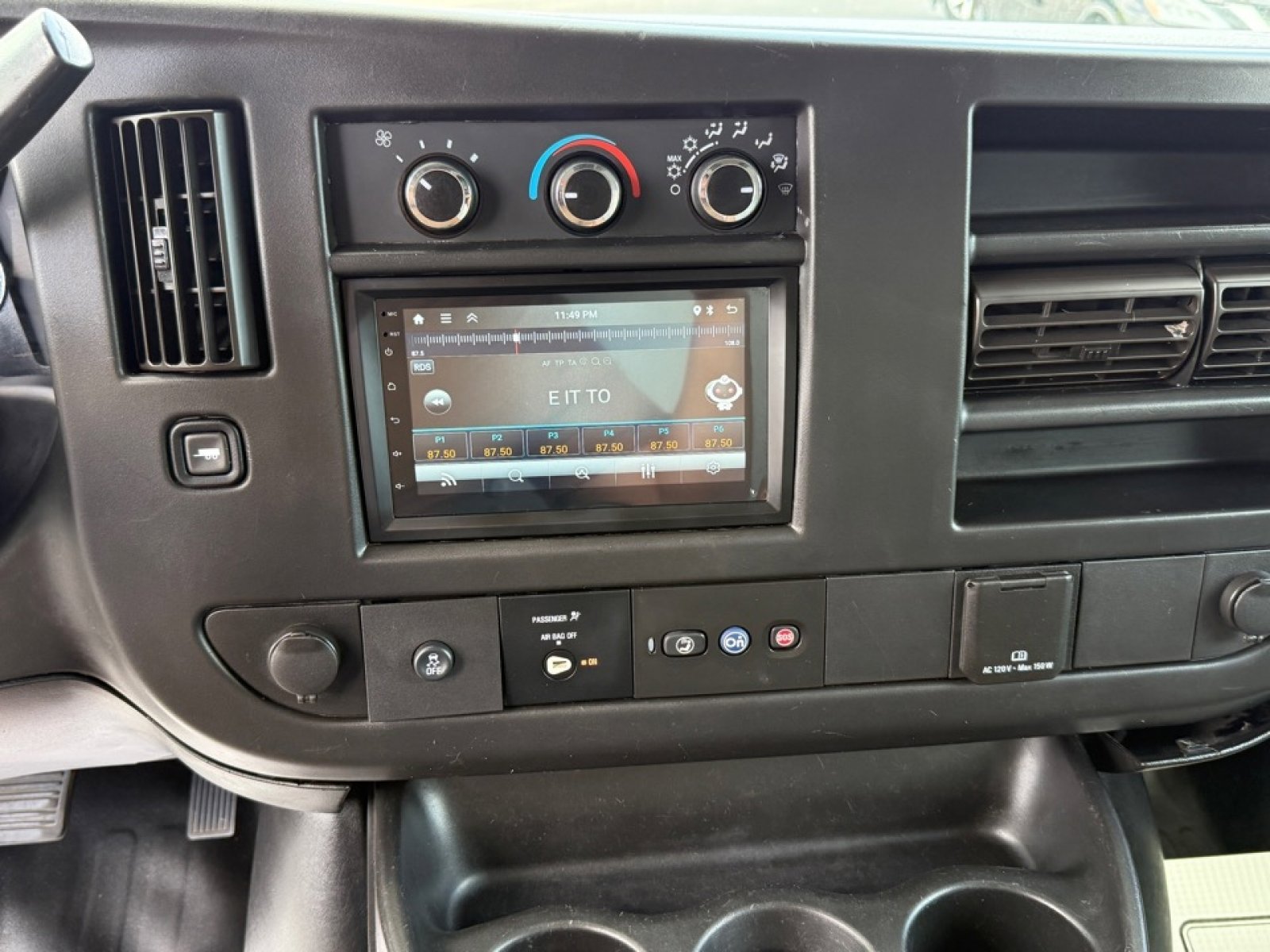 Used 2018 Chevrolet Express 2500 image 23