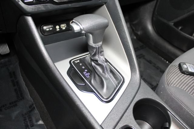Used 2018 Kia Niro LX FWD image 11