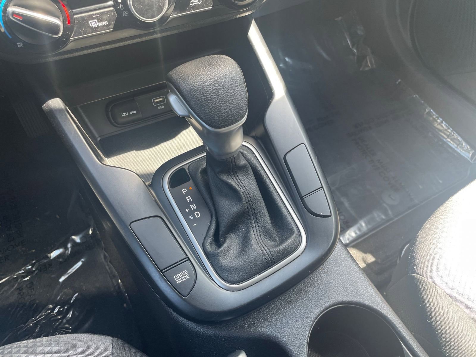 Used 2025 Kia Soul LX w/ LX Technology Package FWD image 39