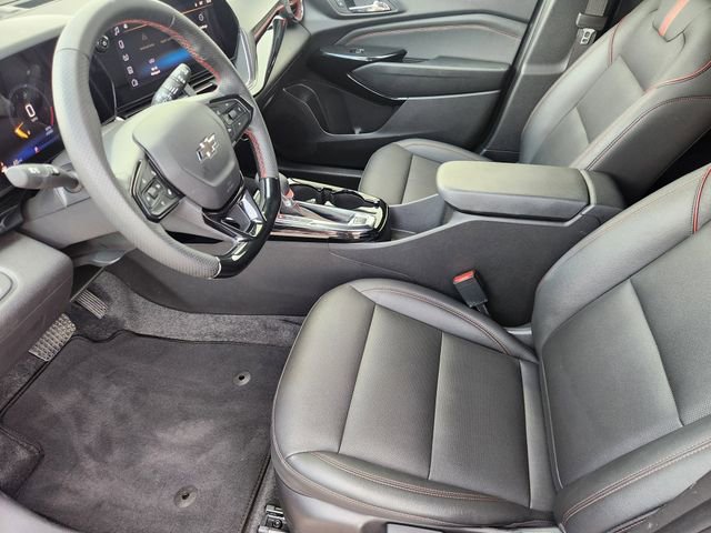 Used 2025 Chevrolet Trax RS w/ Driver Confidence Package FWD image 4