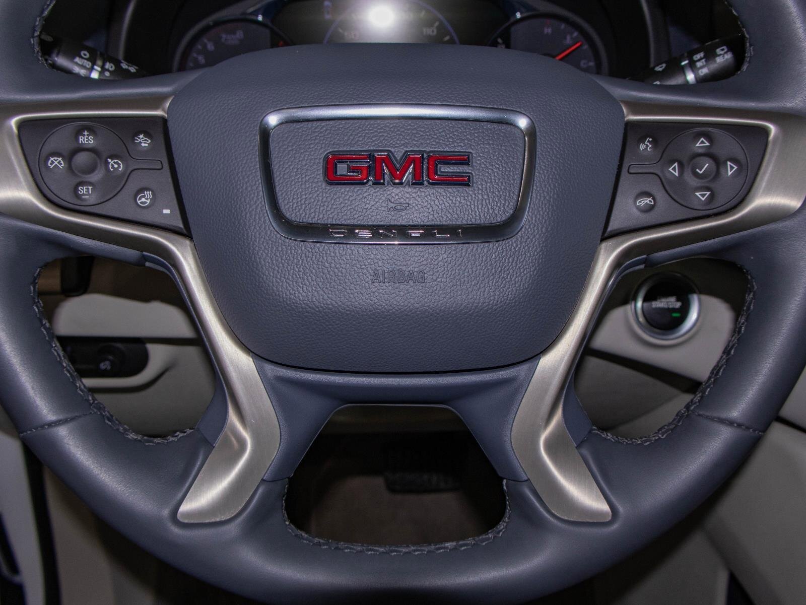 Used 2023 GMC Terrain Denali image 12