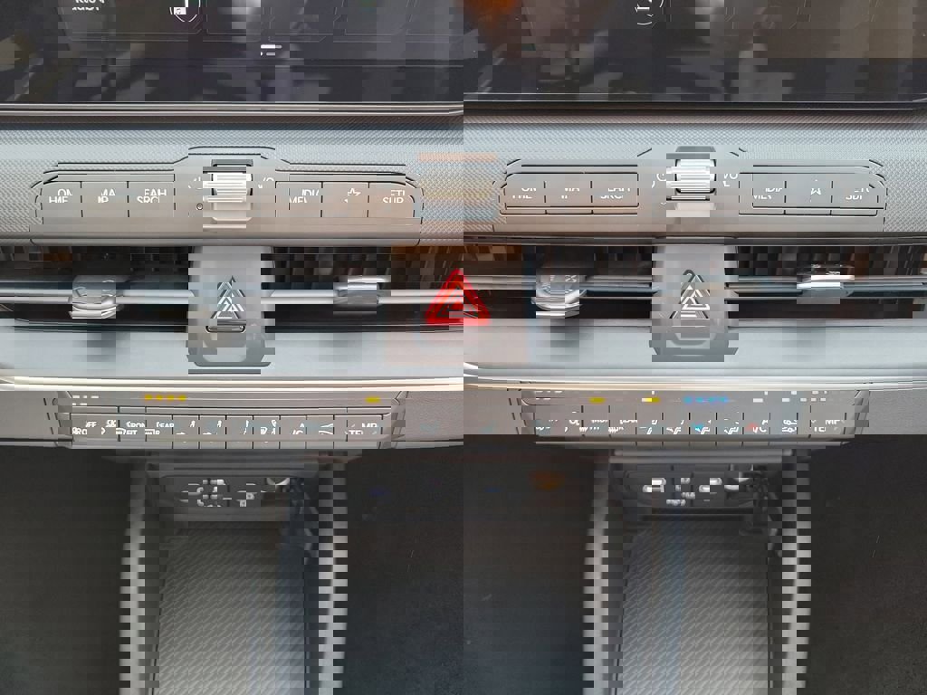 New 2026 Kia K4 LXS image 31