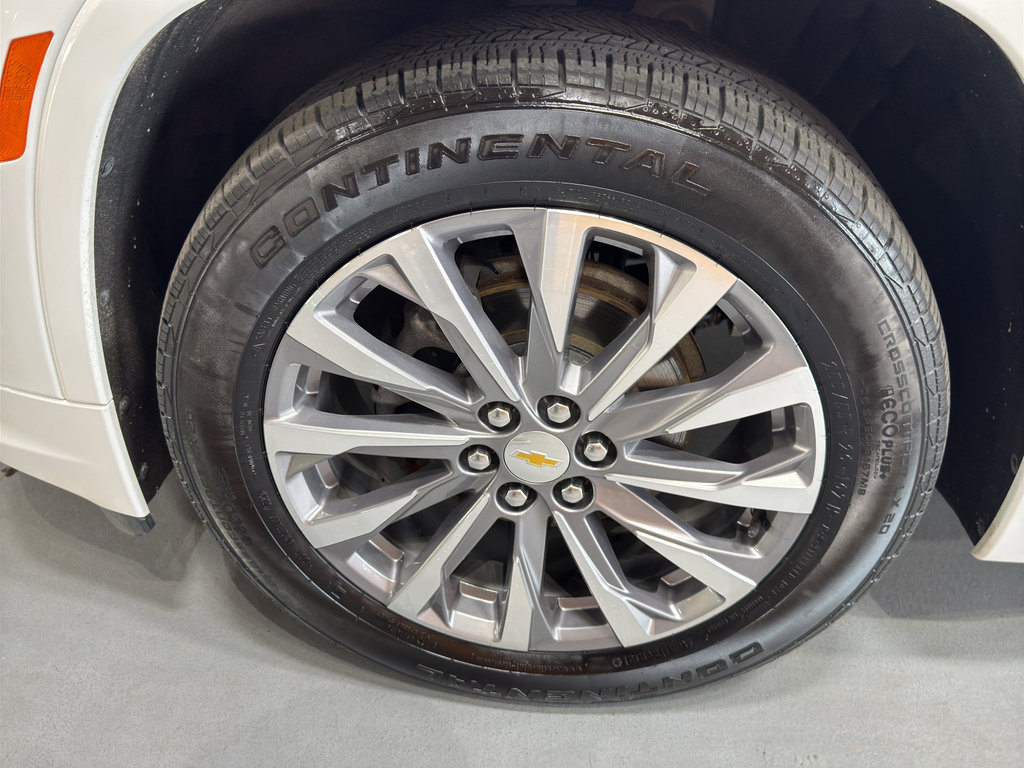 Used 2023 Chevrolet Traverse Premier image 9