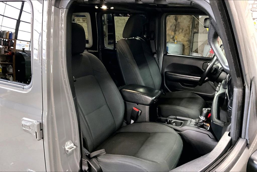 Used 2021 Jeep Wrangler Unlimited Sport AWD/4WD image 7