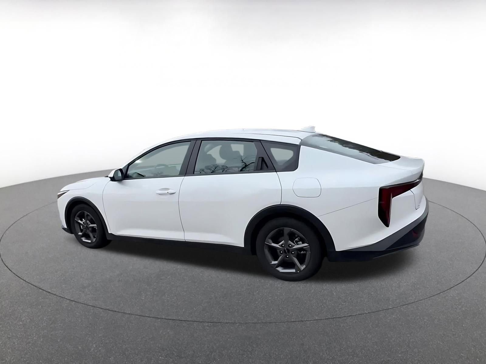 Used 2025 Kia K4 LXS FWD image 10