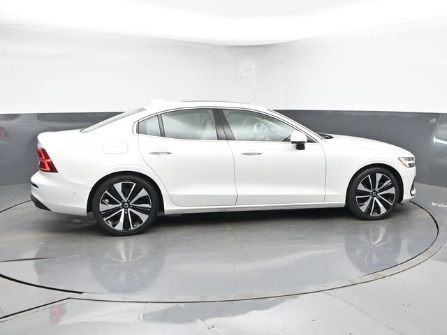 Used 2023 Volvo S60 B5 Ultimate w/ Climate Package FWD image 9
