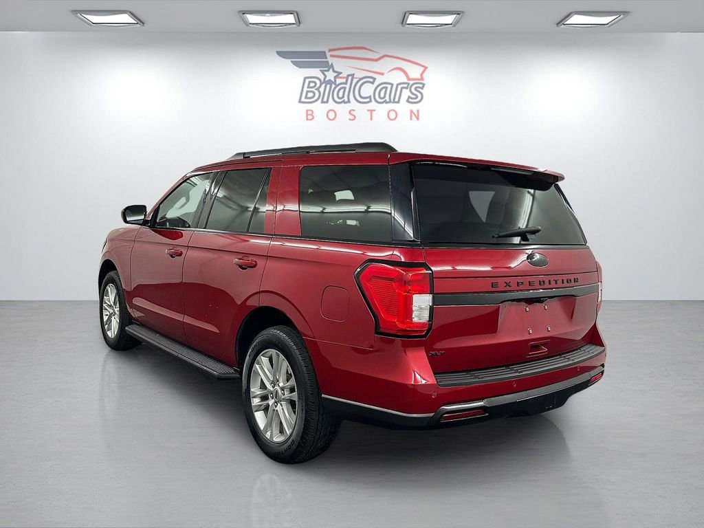 Used 2022 Ford Expedition XLT w/ Equipment Group 202A AWD/4WD image 6
