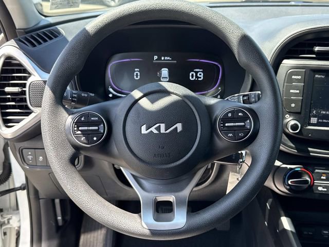 Used 2025 Kia Soul LX w/ LX Technology Package image 18