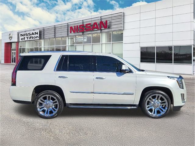 Used 2017 Cadillac Escalade Luxury image 8