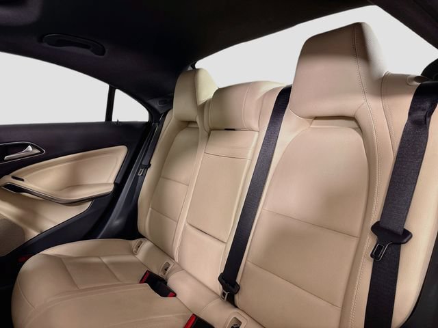 Used 2015 Mercedes-Benz CLA 250 4MATIC image 24