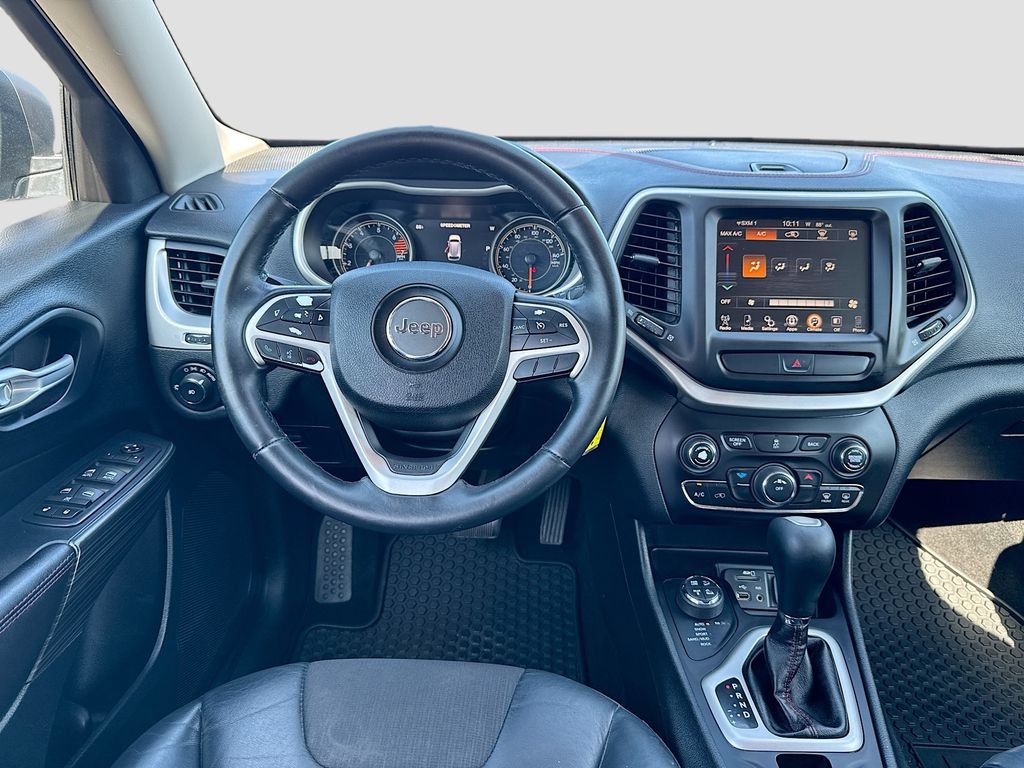 Used 2016 Jeep Cherokee Trailhawk AWD/4WD image 22