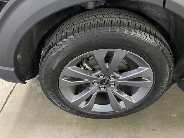 Used 2022 Ford Explorer XLT w/ Equipment Group 202A AWD/4WD image 21