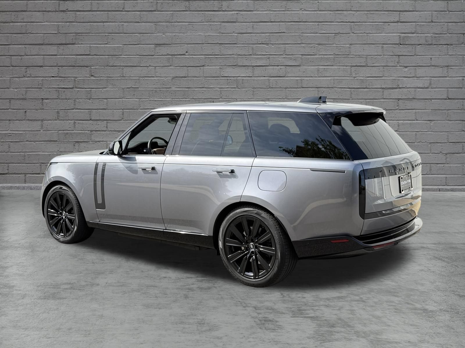 Used 2025 Land Rover Range Rover SE AWD/4WD image 4