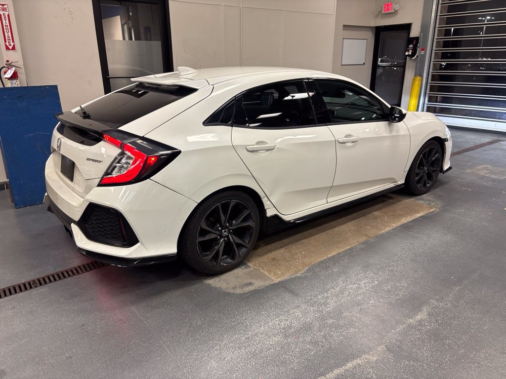 Used 2017 Honda Civic Sport image 8
