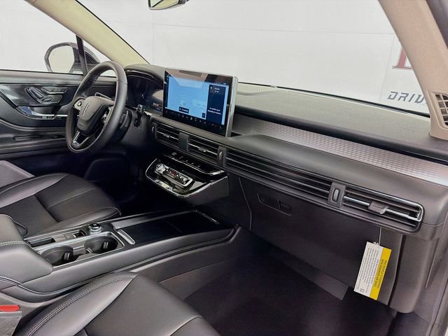 New 2026 Lincoln Corsair Premiere AWD/4WD image 32