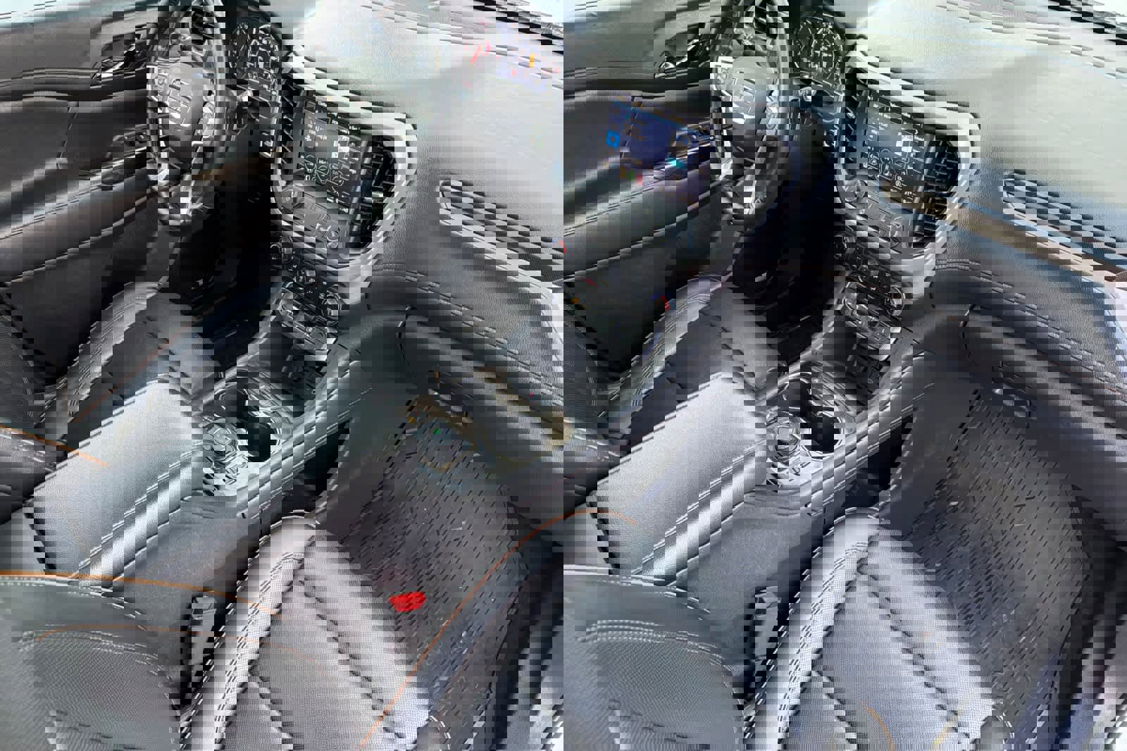 Used 2022 GMC Acadia AT4 w/ Technology Package image 19