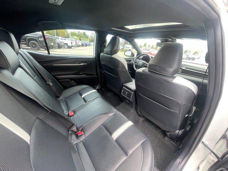Used 2025 Toyota Camry SE w/ Multimedia Upgrade Package FWD image 15