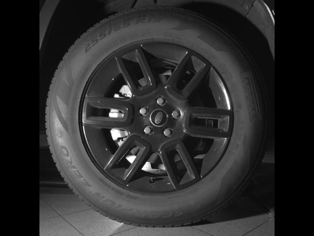 Used 2023 Land Rover Defender 90 S image 9