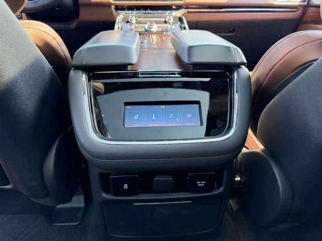 Certified 2023 Lincoln Navigator Reserve AWD/4WD image 13