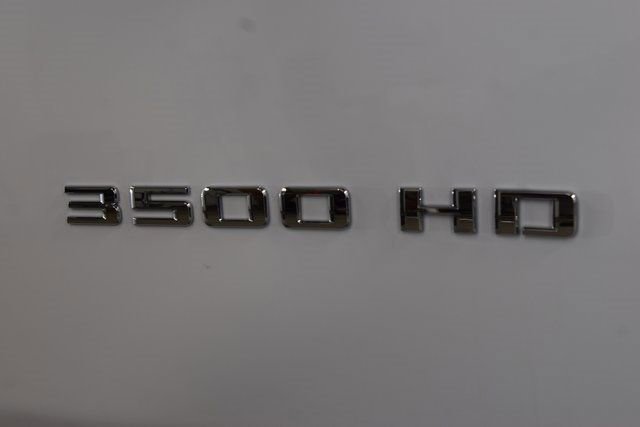 Used 2024 Chevrolet Silverado 3500 LT image 11