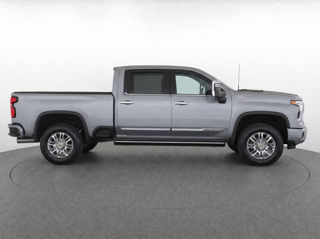 Certified 2024 Chevrolet Silverado 2500 High Country w/ Technology Package AWD/4WD image 3