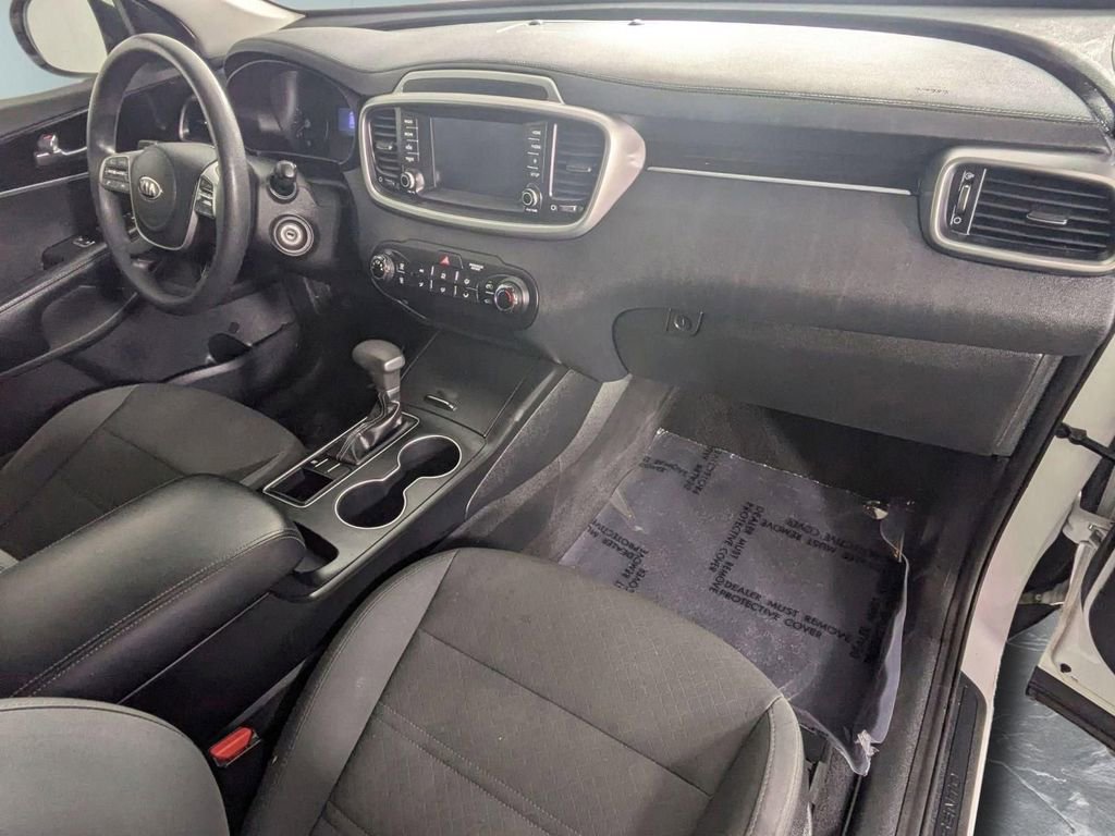 Used 2020 Kia Sorento LX image 27