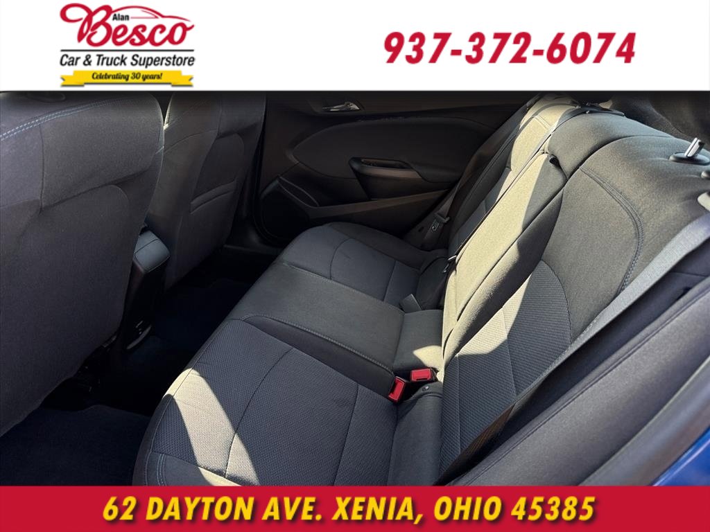 Used 2018 Chevrolet Cruze LT w/ Convenience Package image 9