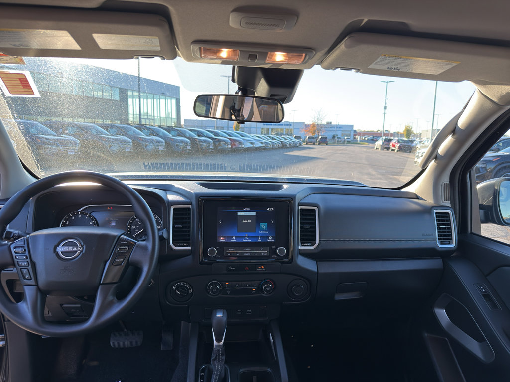 Certified 2024 Nissan Frontier SV image 29