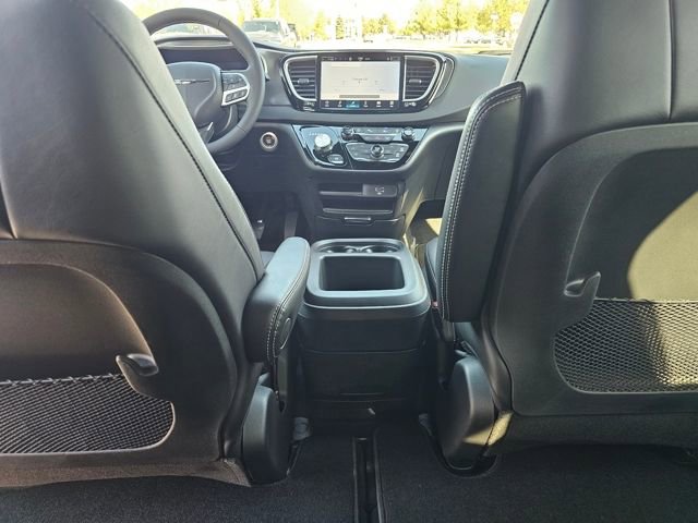 New 2026 Chrysler Voyager LX FWD image 13