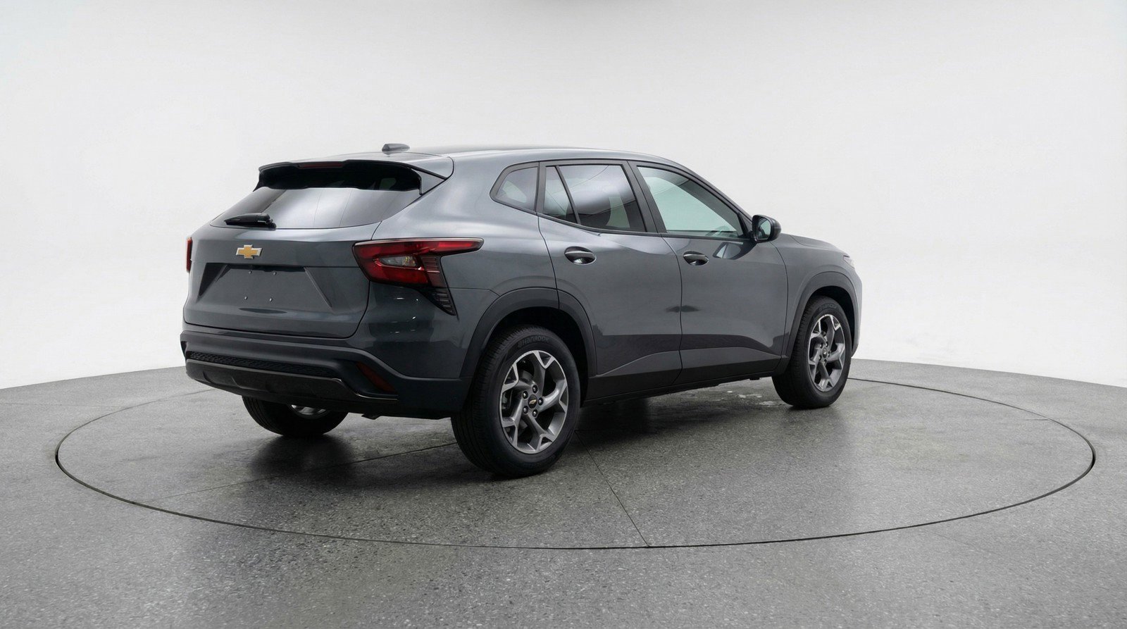 Used 2025 Chevrolet Trax LT FWD image 9