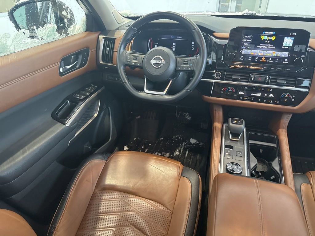 Used 2023 Nissan Pathfinder Platinum w/ Lighting Package (N93) image 11