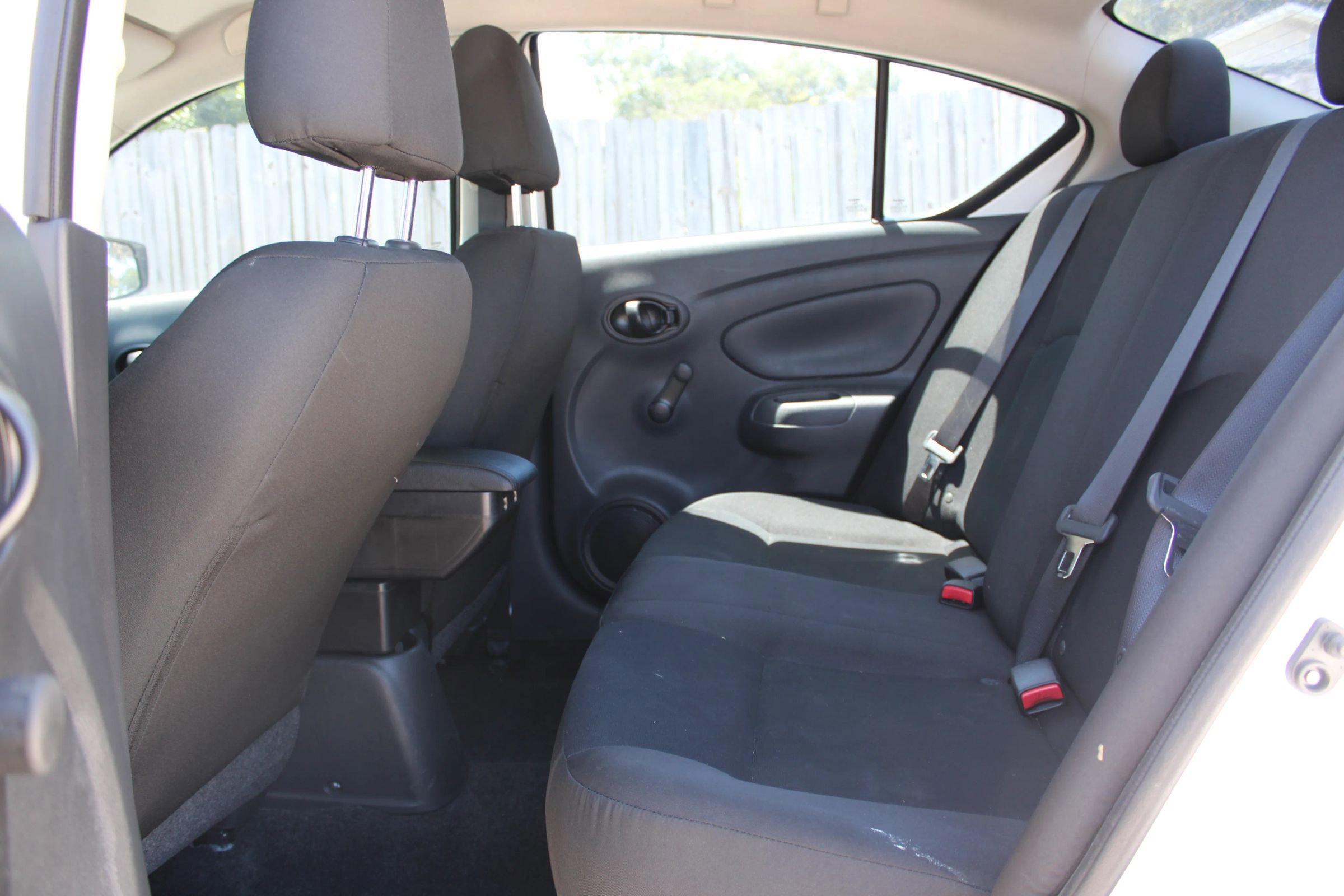 Used 2018 Nissan Versa S FWD image 7