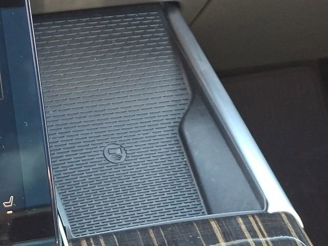 Certified 2025 Cadillac Escalade Premium Luxury image 26