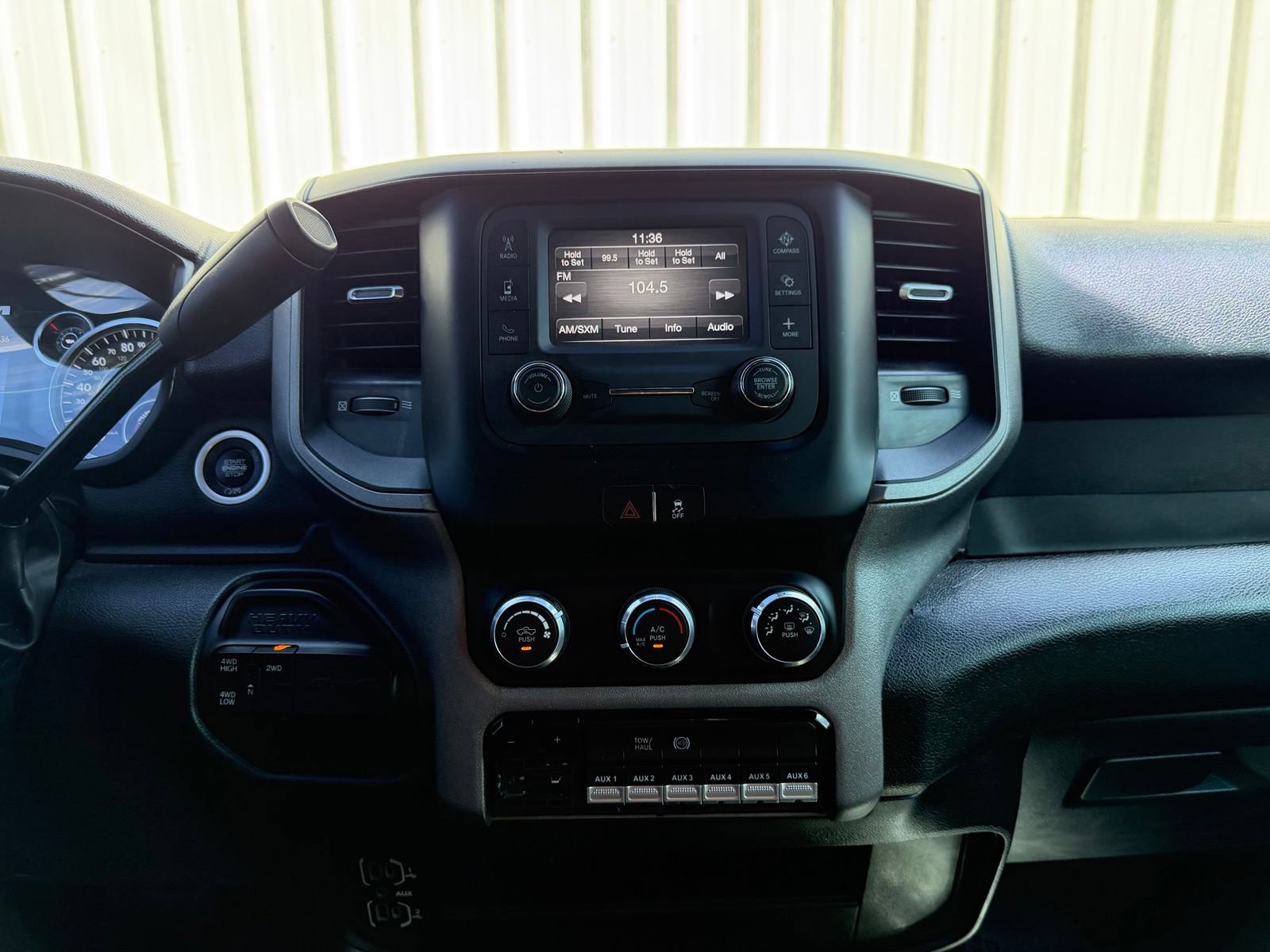 Used 2024 RAM 3500 Tradesman w/ Chrome Appearance Group AWD/4WD image 16