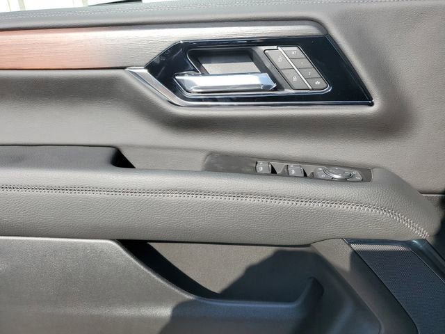 New 2026 GMC Yukon Denali RWD image 17