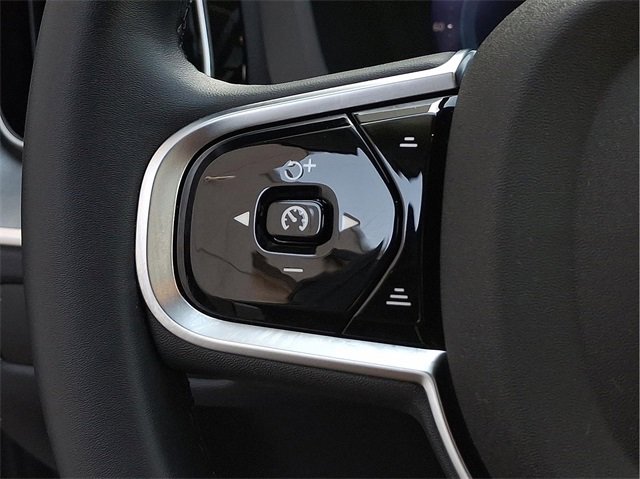 Certified 2025 Volvo XC60 B5 Plus image 16