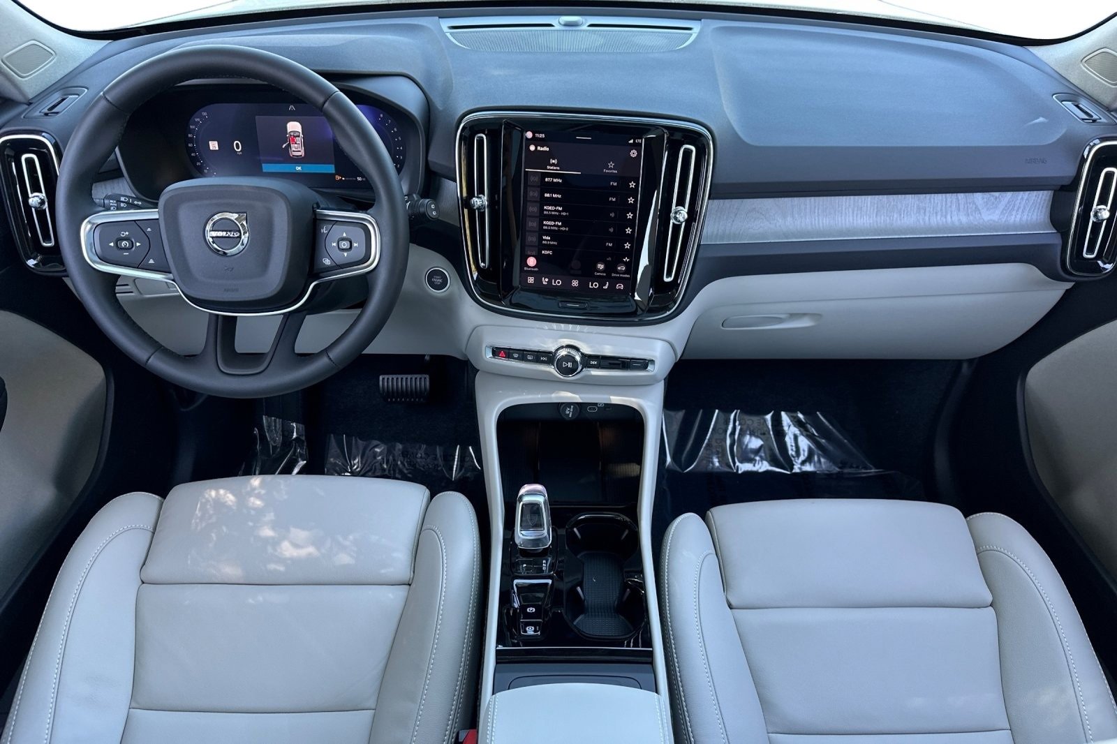 New 2026 Volvo XC40 B5 Plus w/ Protection Package Premier image 3