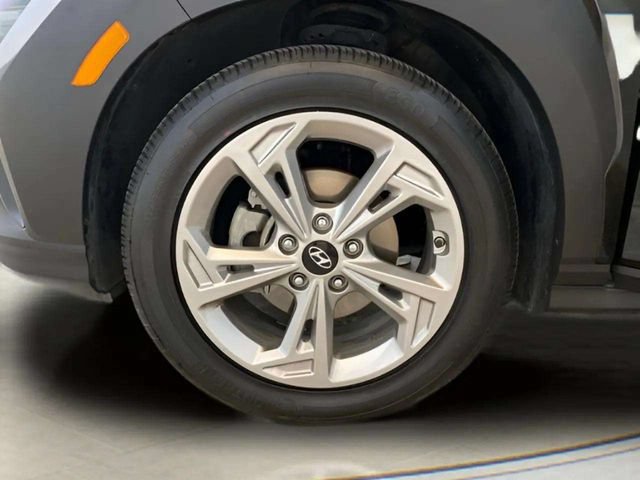 Used 2022 Hyundai Kona SEL FWD image 99