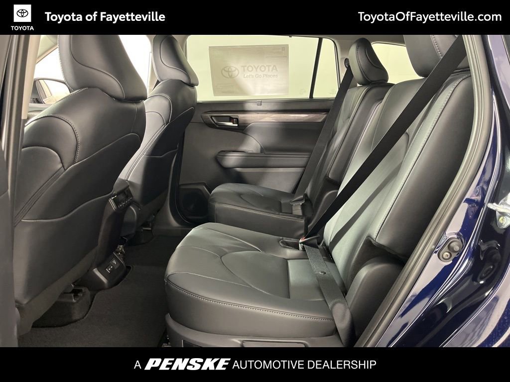 Used 2026 Toyota Highlander Limited image 27